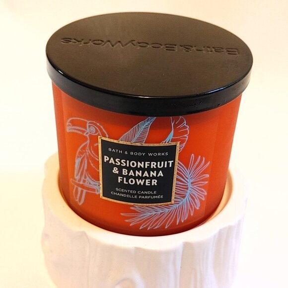 Bath and Body Works Passionfruit & Banana Flower Three Wick Candle BNIP - Picture 1 of 6